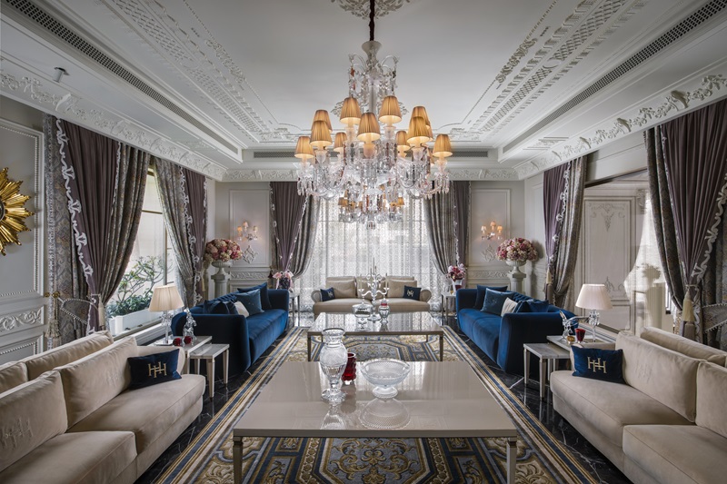 Where Royal Elegance Embraces Modern Innovation