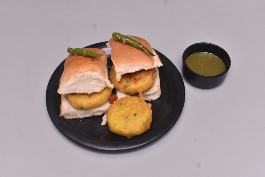 Mumbai & Delhi Street Food Now in Gurgaon